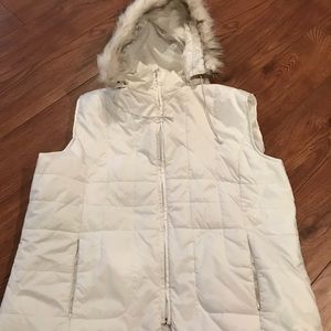 White winter quilted vest with hood